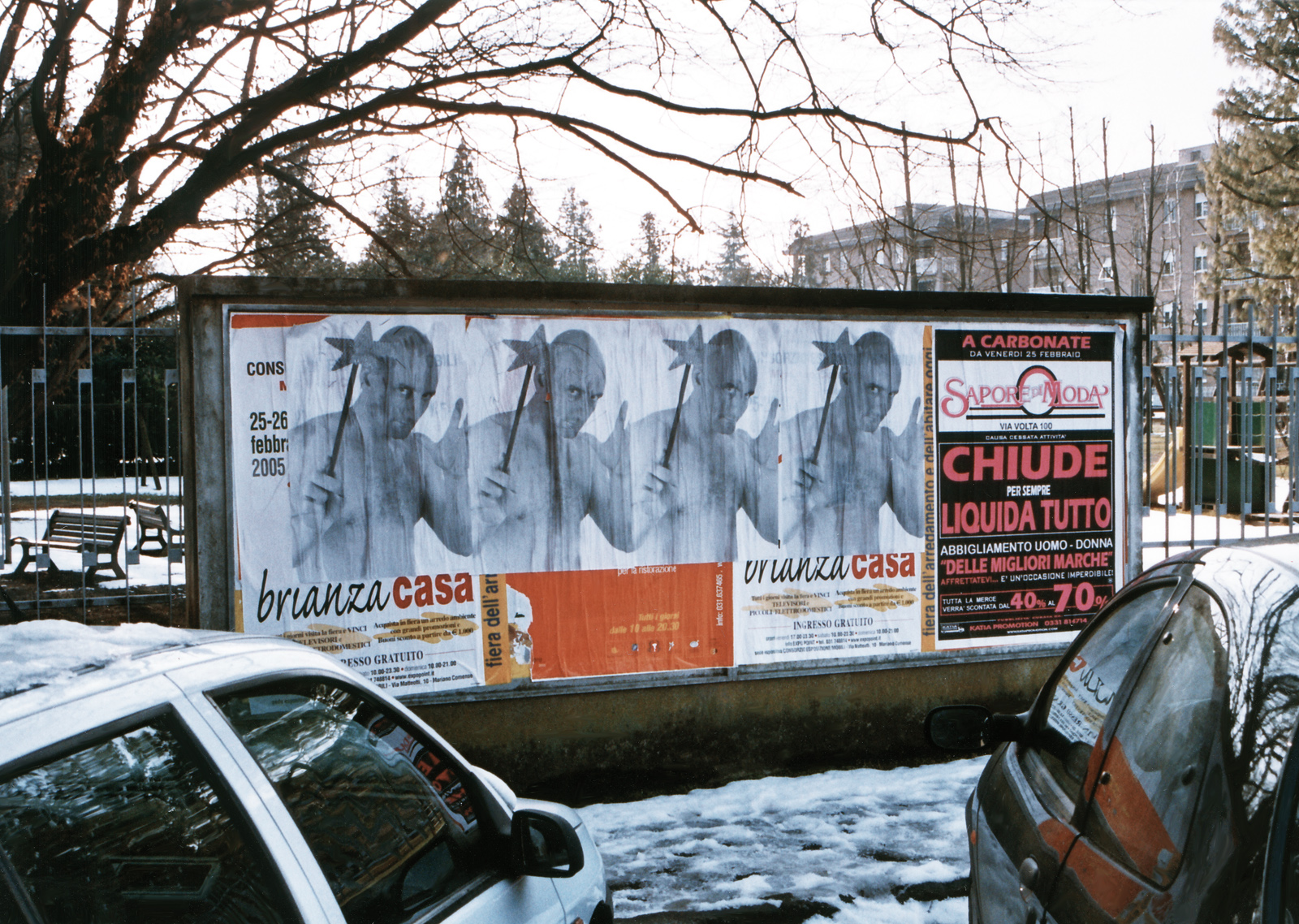2005. Mozzate (Como). Pubblica affissione.