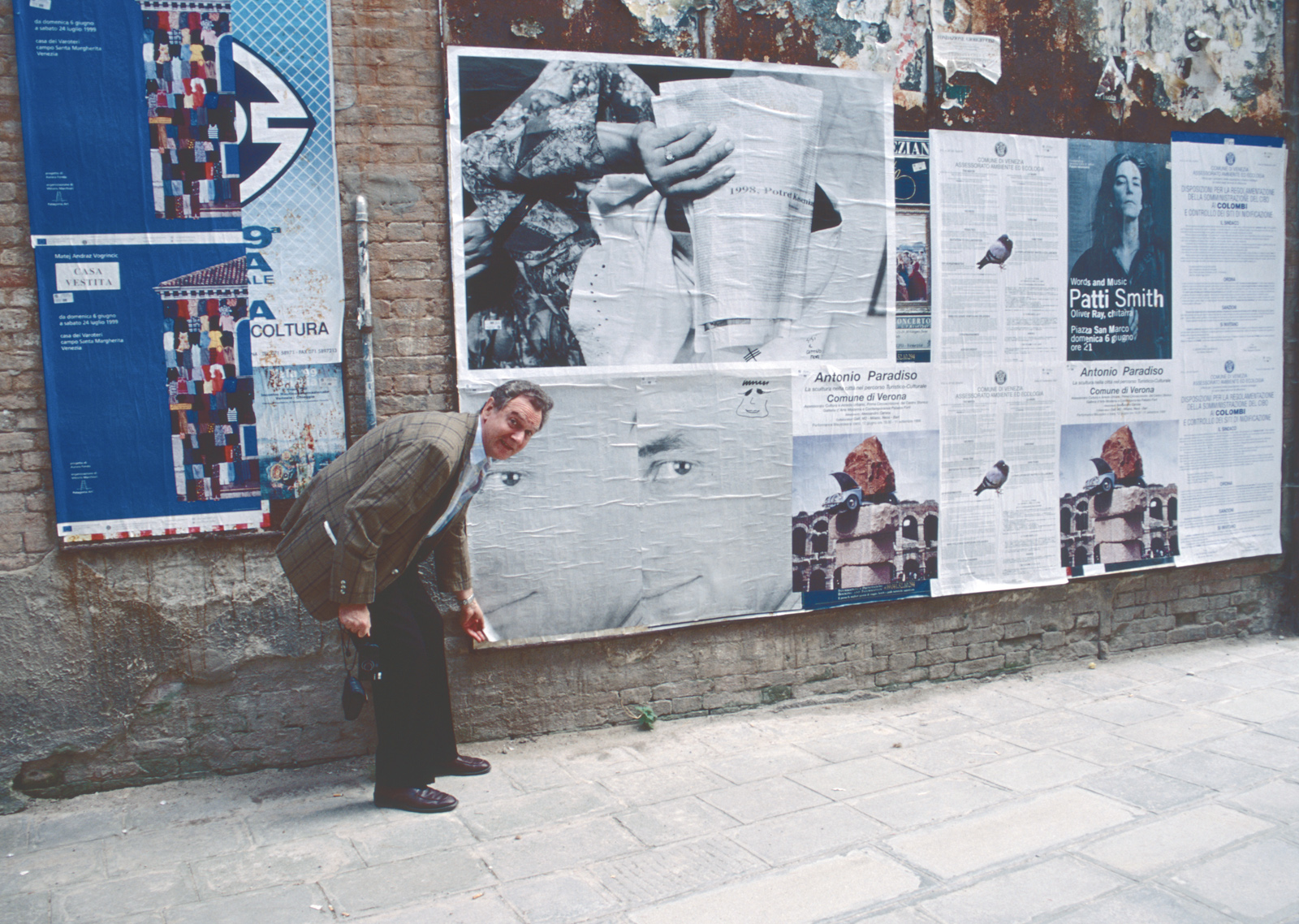 1999. Venezia. Pubblica affissione.