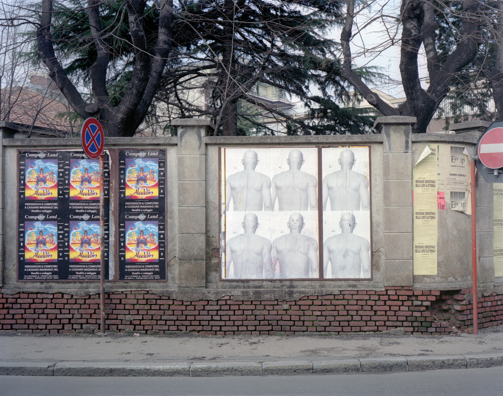 1994. Gallarate (Varese). Pubblica affissione.